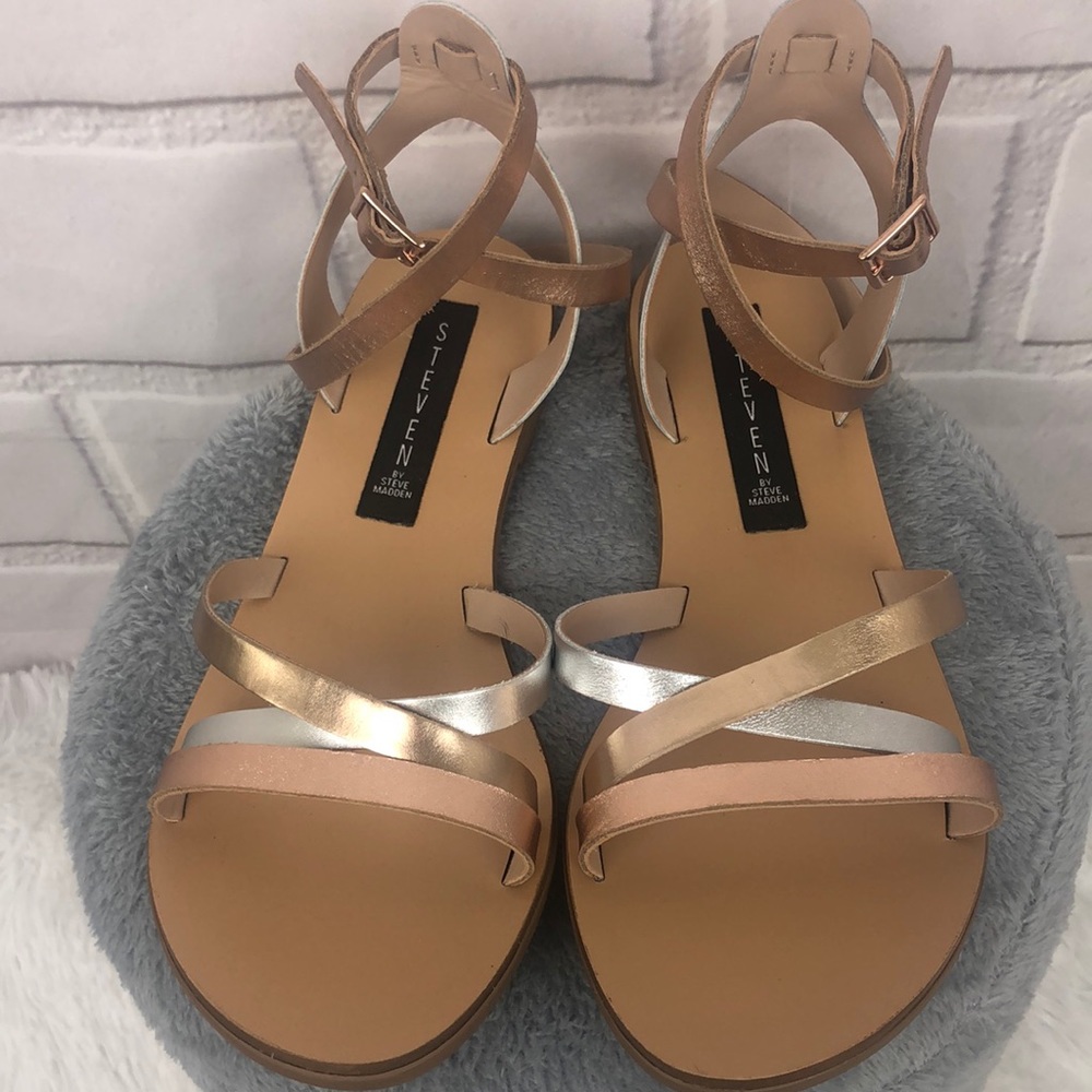 Matas Metallic Leather Flat Ankle Strap Sandals - Picture 6 of 8